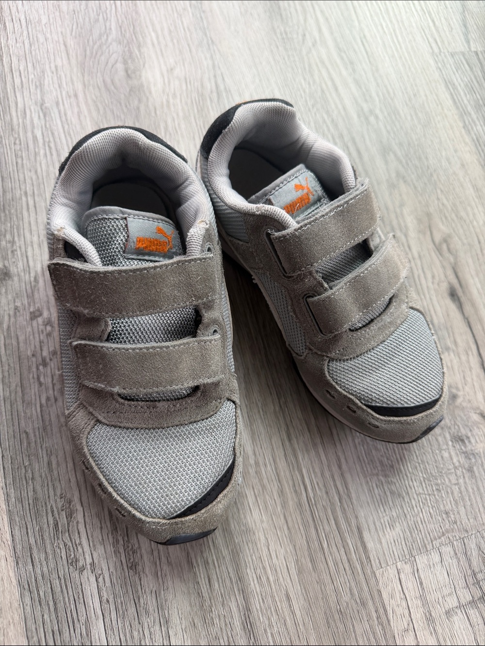 Puma Sneakers. Shoes